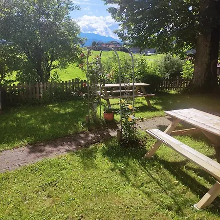 Weisser Hirsch Oda ve Kahvaltı 3*