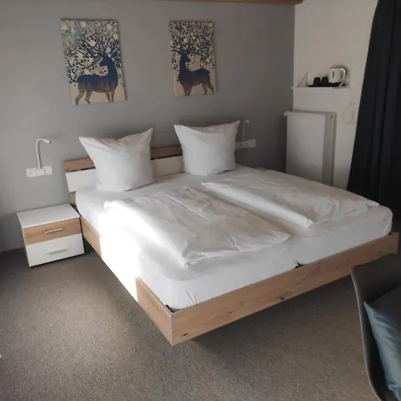 Bed & Breakfast Weisser Hirsch 3*