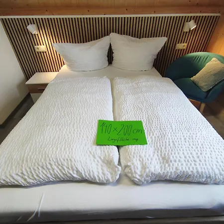 Weisser Hirsch Bed & Breakfast 3*